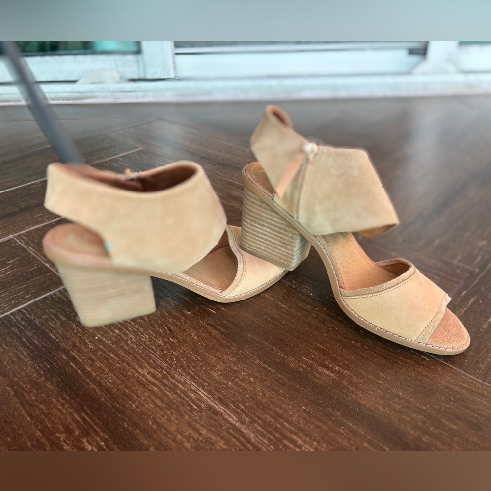 Toms Tan Majorca Suede Block Heel Sandals 8.5
